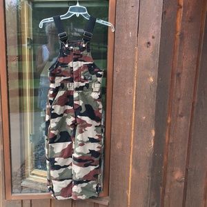 Kids insulated camo hunting pants